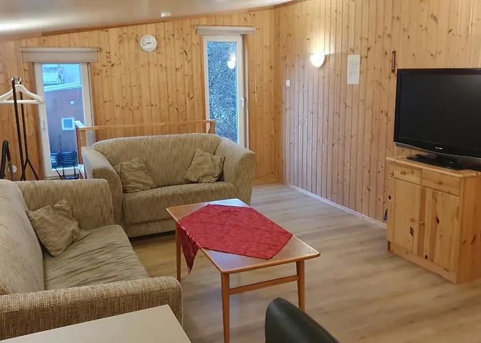 Cozy Garden House With A Sauna Apartmán