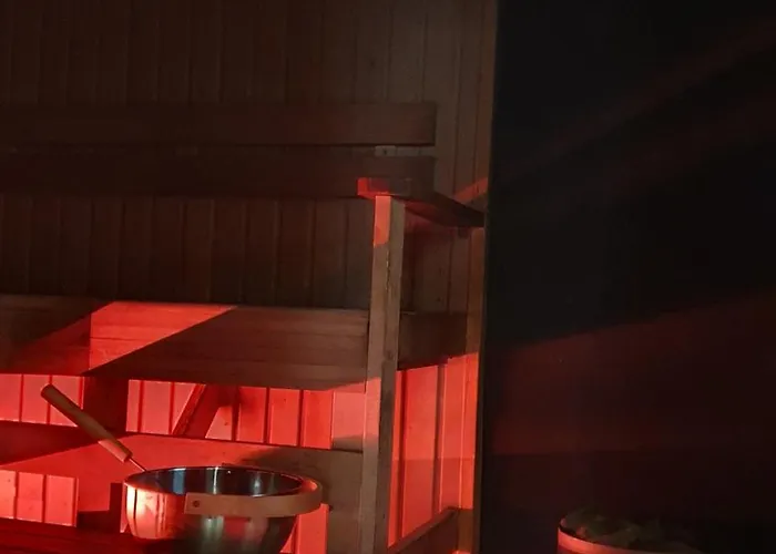 Cozy Garden House With A Sauna Appartement