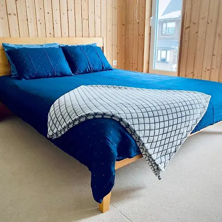 Cozy Garden House With A Sauna *