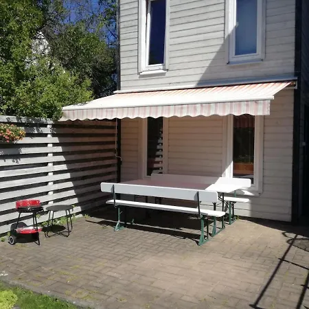 Lägenhet Cozy Garden House With A Sauna Tallinn